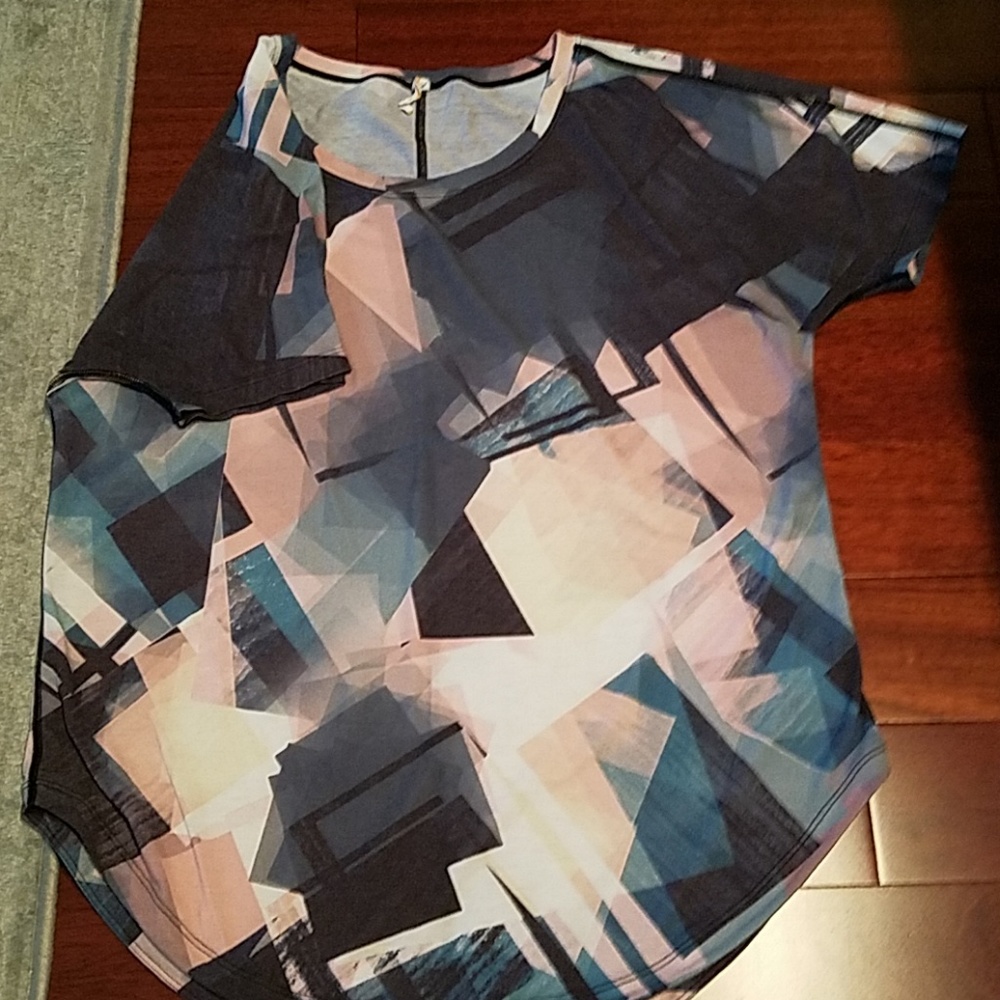 Lucy Athletic top